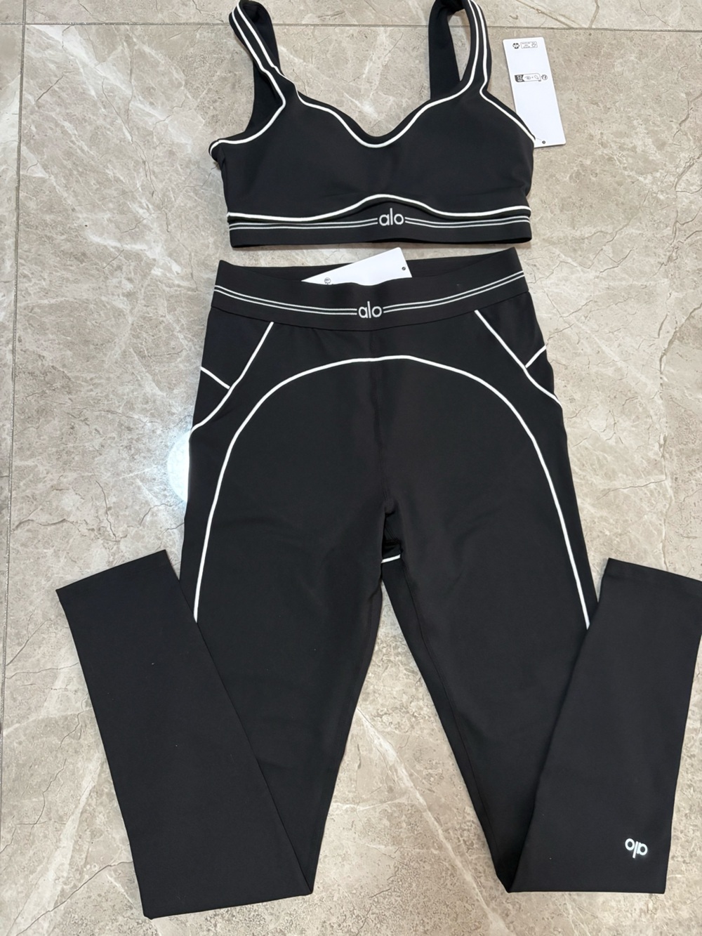 ALO Yoga Black Sports Bra and Leggings Set with White Piping